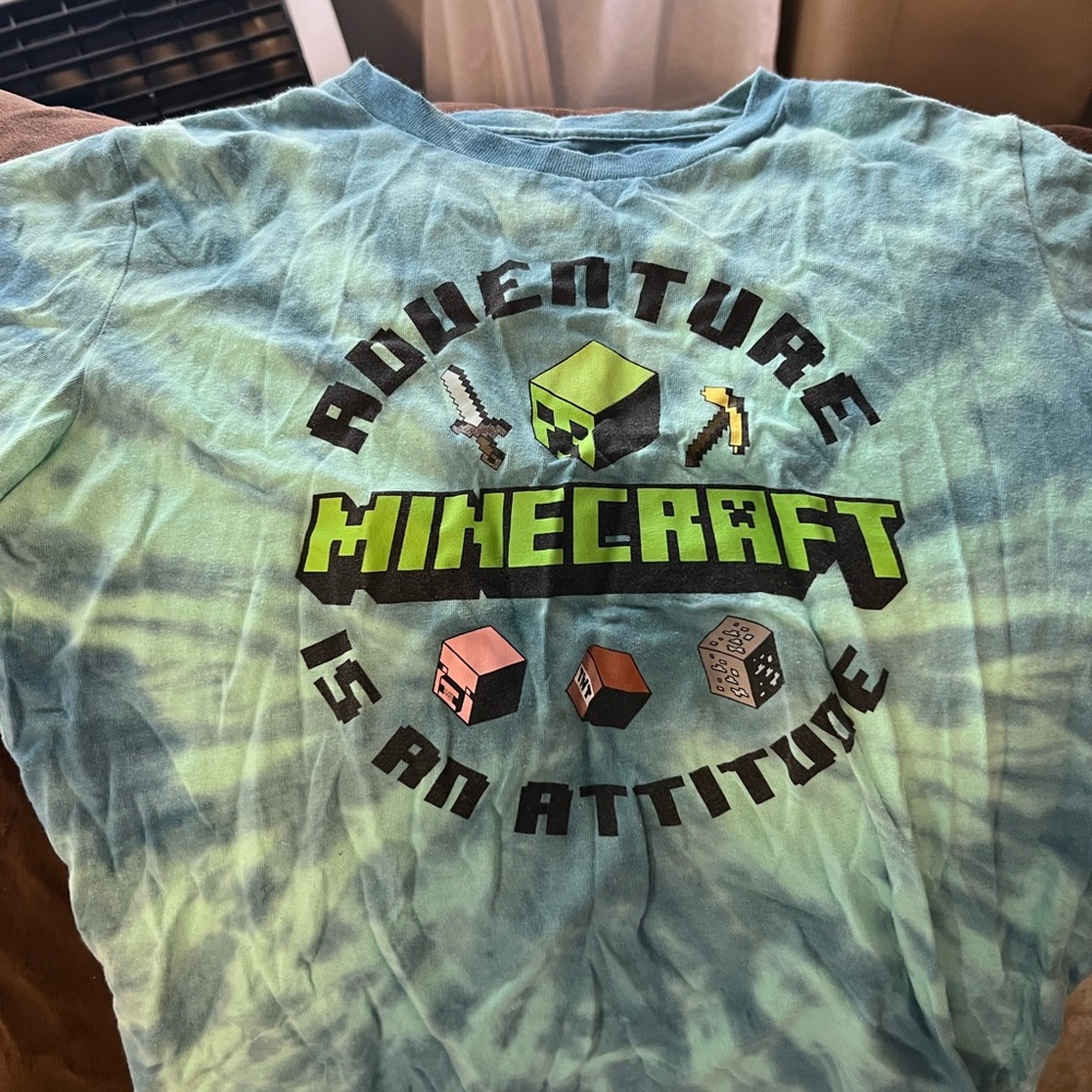 Mine craft! 8 pieces of clothing both shorts and shorts